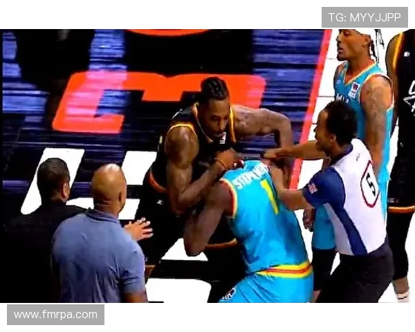 BIG3 赛场爆发冲突：霍华德与芬森互殴摔进观众席被驱逐