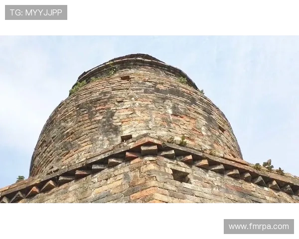 鍑夊北鏍兼枟灏忎紮鍙屽啝灏佺锛氱櫨涓囪祻閲戜笌閲戣叞甯﹁儗鍚庣殑鐑閫嗚 鍑夊北鏍兼枟灏忎紮鍙屽啝灏佺锛氱櫨涓囪祻閲戜笌閲戣叞甯﹁儗鍚庣殑鐑閫嗚